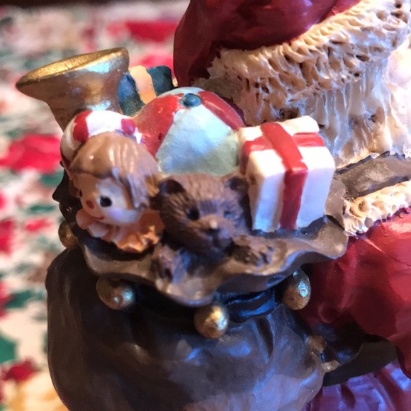 KURT ADLER SIGNED SANTA AND CHILD LIMITED EDITION 3,752 / 7,500.
Early 1990s. - Picture 10 of 16